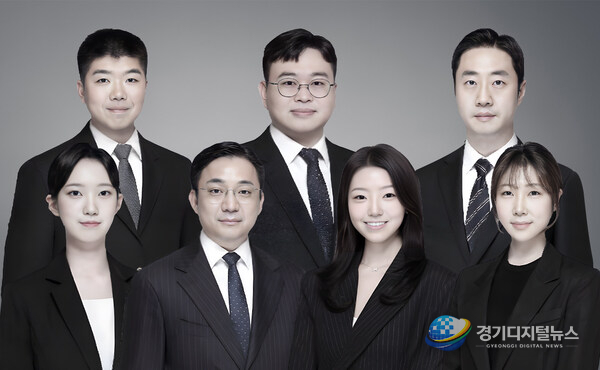 Image courtesy of Newmark. Left to right, top to bottom: Junyoon (JY) Lee, Minsung Kim, Eddie Oh, Subin Choi, Jihoon Kang, Reina Kawakami, Evelyn Choi.